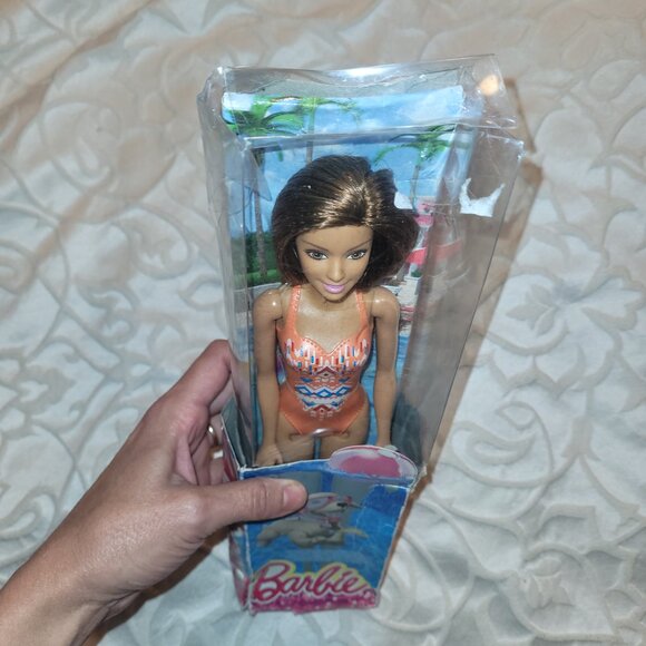 Gift with Barbie Purchase! 2015 swimming Barbie - Picture 7 of 16